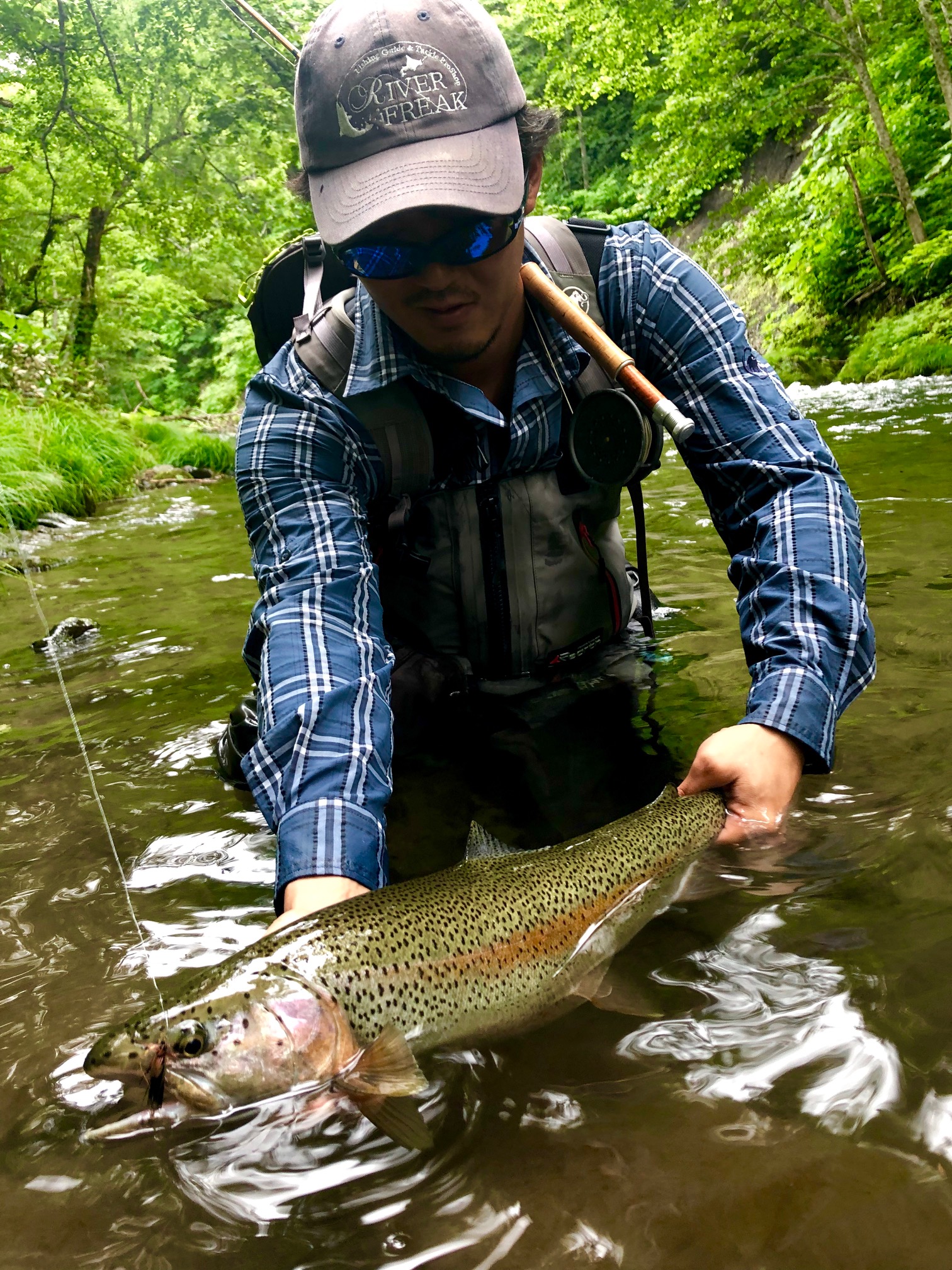 フィッシングガイドサービス 北海道フィッシングガイドriver Freak